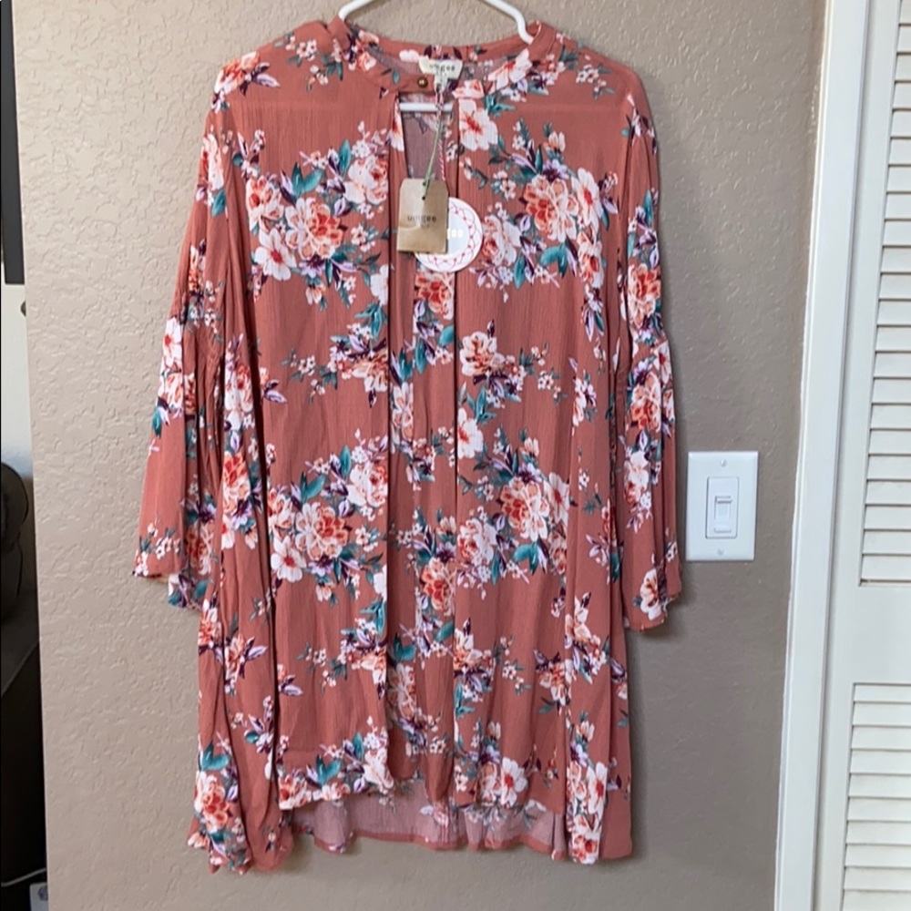 Beautiful floral dress - Umgee brand - NEW